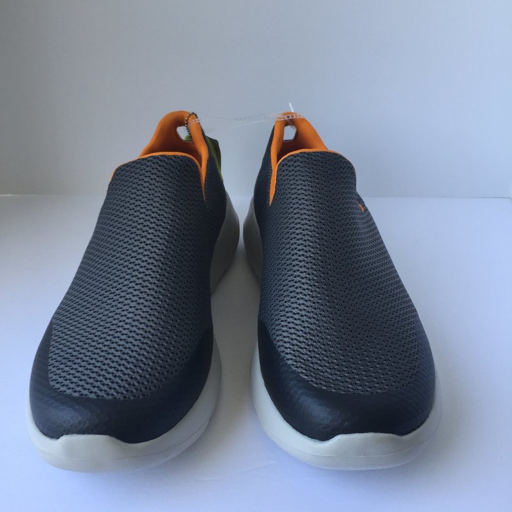 Sketchers Men Gen 5 GoGo Mat Air Cooled  Size 12.5